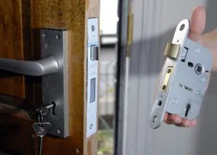 Fort Lauderdale Locksmith Service Fort Lauderdale, FL 954-744-7054